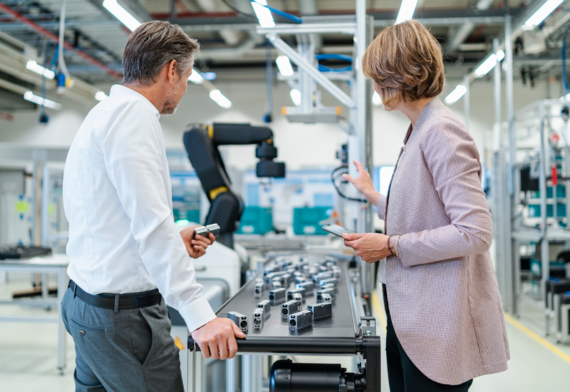 Elektrotechnik-Spezialisten für Automatisierung